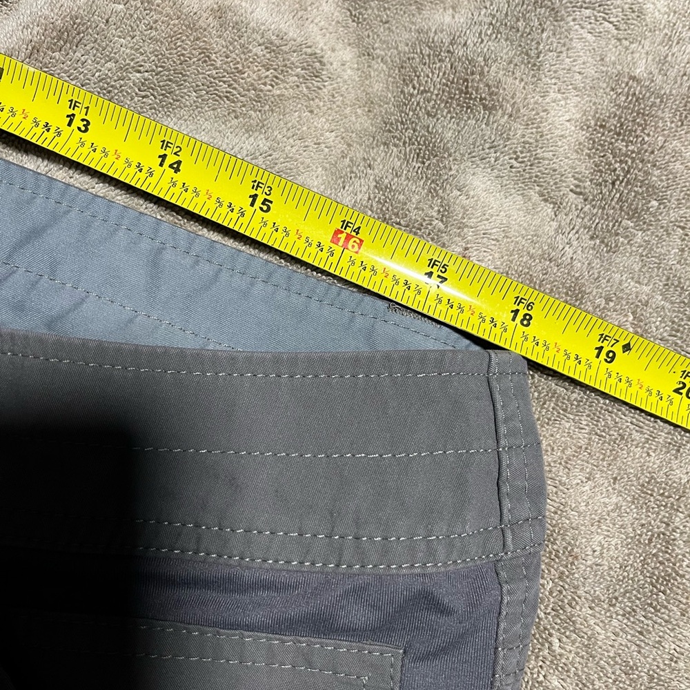 Kuhl Radikl Long Shorts, 38 (sized 36) - Picture 6 of 8